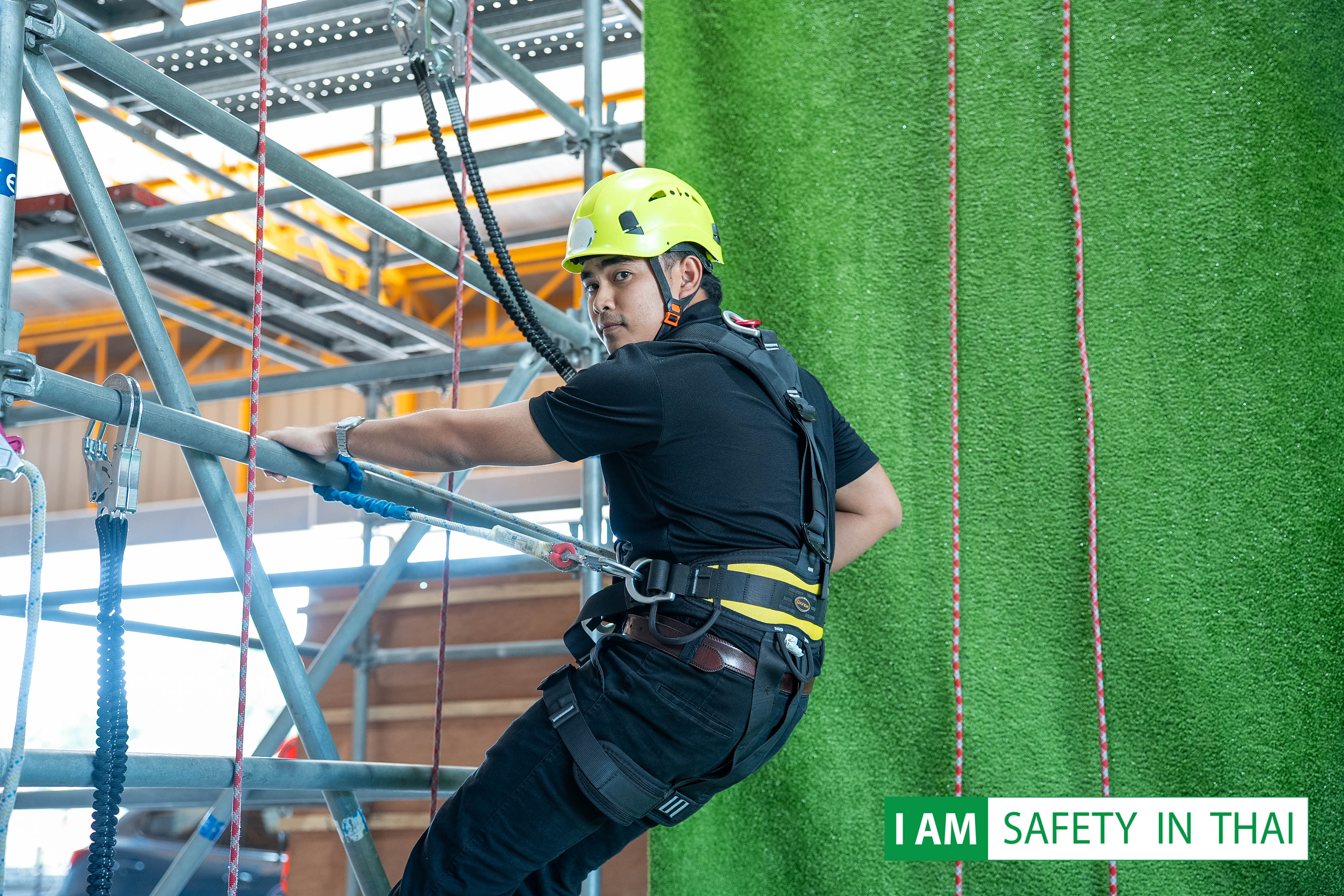 อบรม การโรยตัว 15-12-2568